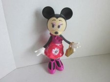 Minnie Mouse Oh So Chic 9 Inch Fashion Doll picture