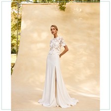 $4100 Oscar de la Renta Magnolia Lace Runway Top and Matching Skirt Set picture