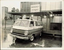 1968 Press Photo Entrance to the emergency room at Memorial Hospital - lra69795 picture
