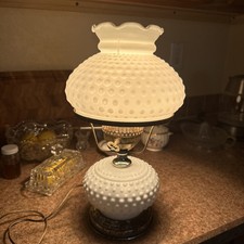 Working Vintage Hobnail Milk Glass Hurricane Lamp 14.5