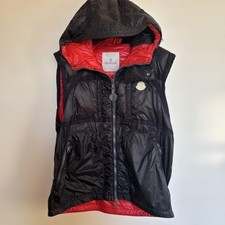 Moncler Hooded Down Vest Black/Red Men's Jacket – Stylish, Cool, Warm – Popular picture