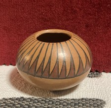 Vintage Authentic Mata Ortiz Small Pot By Reynaldo Pedregón Luján (RPL) picture