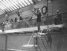 Lord Desborough Sir John Wilson Taylor watching Hon Beatrice Grosv- Old Photo picture