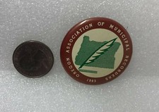 1983 Oregon Association Of Municipal Recorders Pin picture
