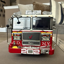 Fire Replicas FDNY Engine 202 Seagrave Marauder II Pumper w/ Case & Box 2002 picture