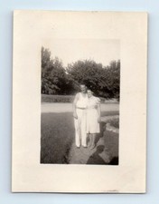 Old Vintage Photo AFFECTIONATE MAN WOMAN COUPLE SHADOW ORIGINAL SNAPSHOT picture