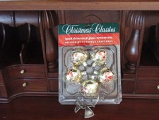 Vtg Commodore Christmas Classics 5pc Hand Decorated Glass Ornaments Romania. picture
