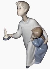 Pretty ￼lladro Children in Nightshirts with candle (repaired) As is picture