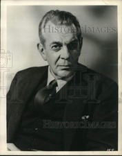 1961 Press Photo Actor Raymond Massey Stars in the 