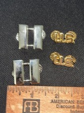 PAIR OF US ARMY   OFFICER CAPTAIN & US iNSIGNIA   CB` picture