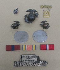 WWII Marine Corps USMC Named Grouping Dog Tags T 11/41 / ID Bracelet / Insignia picture