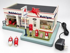 Danbury Mint 1950's Mobil Gas Lighted Garage Service Station w/ Clock picture