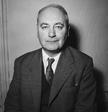 Frank Tole editor of the Evening News in Paris in 1955 Historic Old Photo picture
