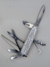 Victorinox Huntsman Silvertech 91mm Swiss Army Knife SAK 15-In-1 Multitool Clear picture