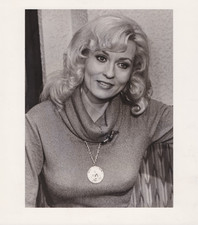 TYPE 1: 1984 Press Photo Blonde Actress Lee Meredith Queen of the Krewe of Argus picture