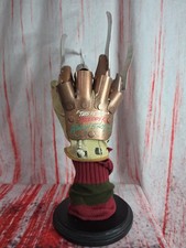 Robert Englund Signed Freddy Krueger Glove With LOA picture