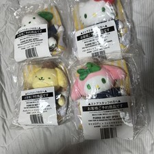 Sanrio Hello Kitty 50th Famichiki Mascot Keychain Set picture