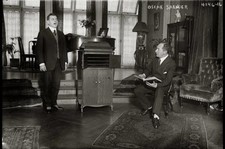 Photo:Oscar Saenger,men,victrola,portrait photographs,Bain News Service picture