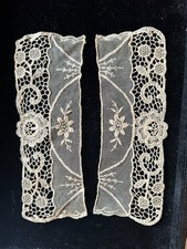 Pair of Vintage Lace Cuffs Ecru Color Nice / WATCH VIDEO picture