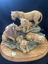 Lynn Chase Wild & Wonderful Collection Lion Pride Ceramic Figure Music Box Lmtd picture