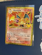 Pokemon 30th Anniversary Classic Collection Charizard 4/102 Gold card picture