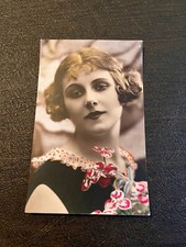 Photo PC Colored Studio Pose- Pretty Young Woman in Black - France early 1900s picture