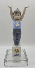 Lladro 7514 Olympic Champion Vintage 1992-1996 Retired Piece Porcelain Figurine picture