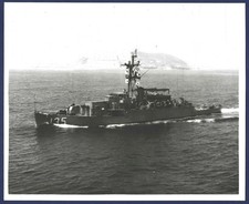 USS WEISS APD-135  High Speed Transport 8x10  Official USN Photo picture
