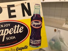 VINTAGE NOS c1940 “GRAPETTE SODA” OPEN/CLOSED CARDBOARD DOOR SIGN CLEAN CRISP picture