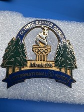 Vintage 1996 Atlanta Olympic Games International Paper Lapel Pin Aminco picture