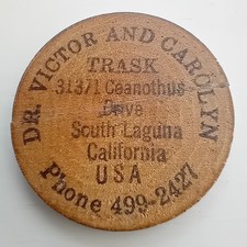 Vintage Wooden Magician’s Contact Token – Dr. Victor & Carolyn Trask, picture