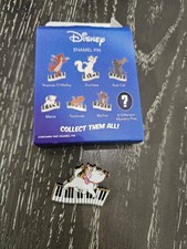 Disney Palm The Aristocats Piano Mystery Jumbo Pin Marie Le 250 Chase picture
