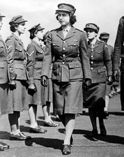 WW2 WWII Photo World War Two Queen Elizabeth in Service Great Britain UK Royal picture
