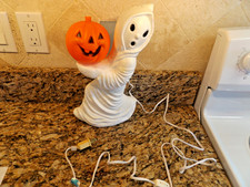 VINTAGE 1970s GENERAL FOAM PLASTICS GHOST & PUMPKIN HALLOWEEN 13
