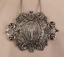 Lovely Vintage-Look Openwork Scalloped Roses Miraculous Mary Necklace & Brooch picture