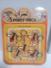 Vintage 1970s Plastic Snoopy Like Puppy Key Chains In Package picture