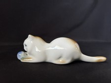 Vintage Zsolnay Hungary Porcelain Cat Playing with Ball Figurine - Mid-Century picture
