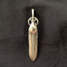 Goro's Men Accessory All Silver Heart Wheel Feather Large Sv VHTF Designer Colle picture
