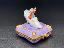 Ultra Rare Disney Cinderella Gus Glass Slipper Peint Main Limoges Trinket Box  picture