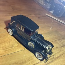 Vintage 1928 Lincoln Model L 11in Metal Tinplate Luxury Model Car AM Radio picture