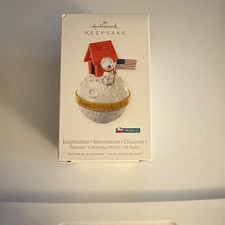 Hallmark Keepsake Peanuts Celebrates NASA’s 50 Years 2008 Ornament picture