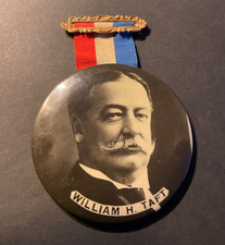 1908 William H. Taft 3 1/2” Photograph Button On Hanger In Box Clean picture