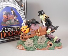 Creepy Hollow Graveyard Digger with Wheelbarrow NIB Resin Halloween Read picture