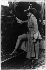 Chicago Illinois 1916 Woman Modeling Suffrage Parade Marching Costume picture