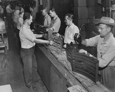 Chrysler workers assembling grilles 1947 Plymouth automobiles Chry- Old Photo picture