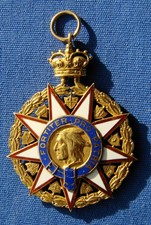 *SOCIETY OF COLONIAL WARS MEMBERSHIP MEDAL IN 14K SOLID GOLD Circa 1890's* picture