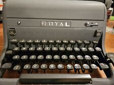 Vintage 1952 Royal HH Magic Margin Typewriter w/ Grey Keys Model 4688000 picture