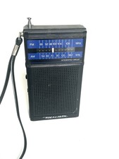 Vintage REALISTIC hand held AM/FM radio RADIO SHACK #12-636 Works Great picture