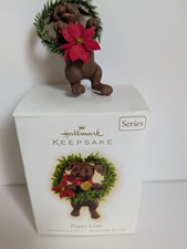 Hallmark 2009 Puppy Love Chocolate Lab in wreath ornament 19th in series picture
