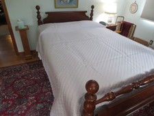 SIMPLY VERA Vera Wang LIGHT SILVER GREY Cotton COVERLET QUILT - 90